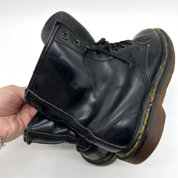 Vintage Made in England Dr. Marten Lace Up Boots - Picture 10 of 15